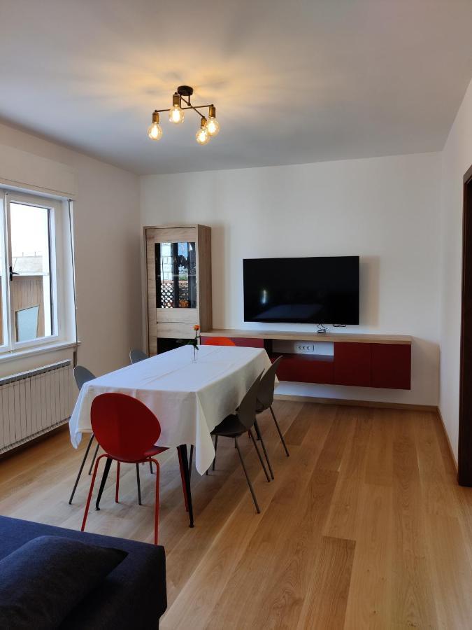 Apartments Vili 우마그 외부 사진