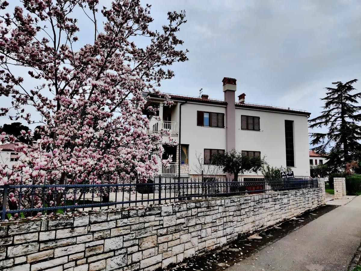 Apartments Vili 우마그 외부 사진